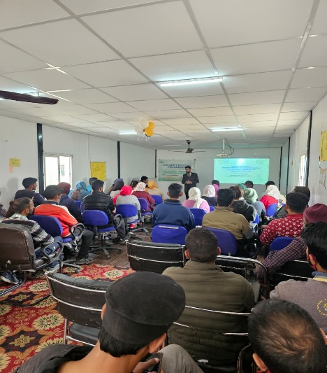 Community Comes Together for a Cleaner Badamibagh.